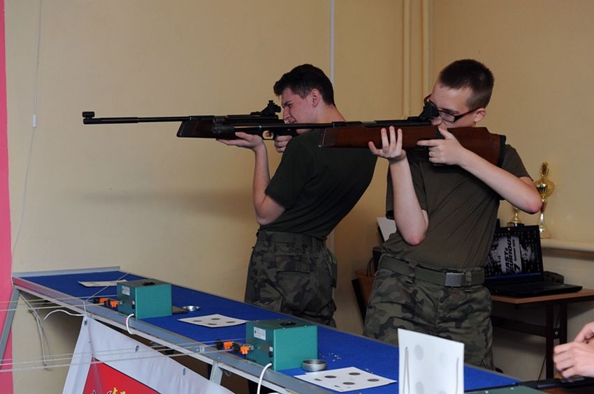 Turniej strzelecki dla szkół ponadgimnazjalnych o Puchar Starosty Nakielskiego