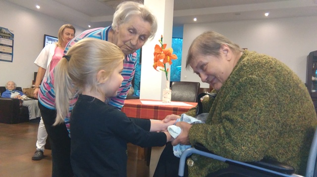 Wizyta ?Motylków? w Pensjonacie Seniora w Rynarzewie