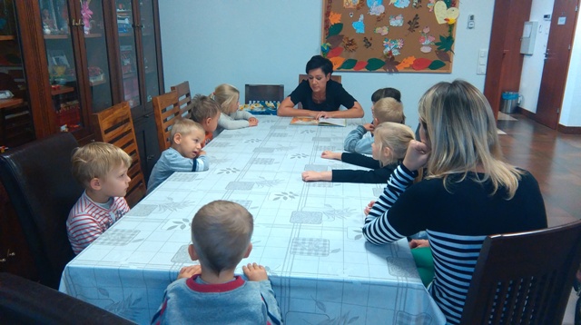 Wizyta ?Motylków? w Pensjonacie Seniora w Rynarzewie