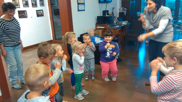 Wizyta ?Motylków? w Pensjonacie Seniora w Rynarzewie