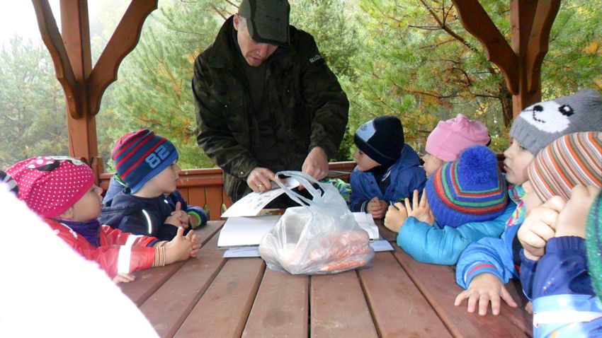Jesienna wycieczka ?Pszczółek? z Samorządowego Przedszkola nr 2 w Szubinie do Zielonowa