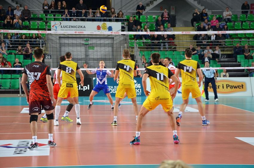 Szubińska ?Dwójka? otworzyła sezon siatkarski