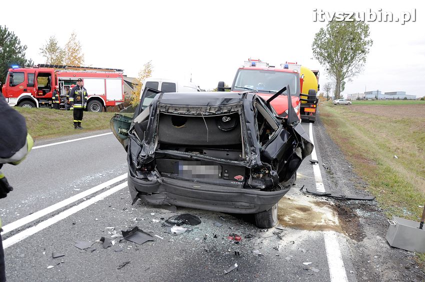 Opel Astra niczym Smart - o włos od tragedii