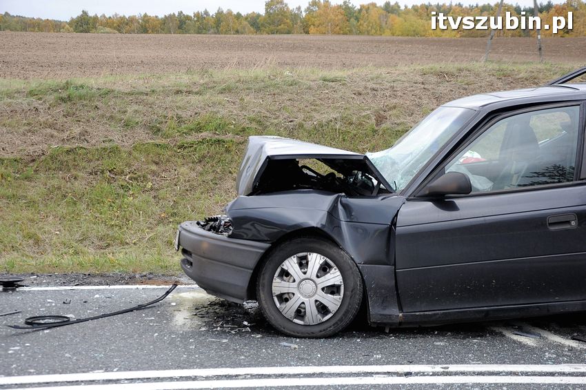 Opel Astra niczym Smart - o włos od tragedii