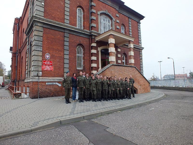 Kadeci klasy wojskowej z wizytą w Wojskowej Komendzie Uzupełnień i Muzeum Wojsk Lądowych w Bydgoszczy