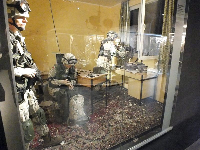 Kadeci klasy wojskowej z wizytą w Wojskowej Komendzie Uzupełnień i Muzeum Wojsk Lądowych w Bydgoszczy