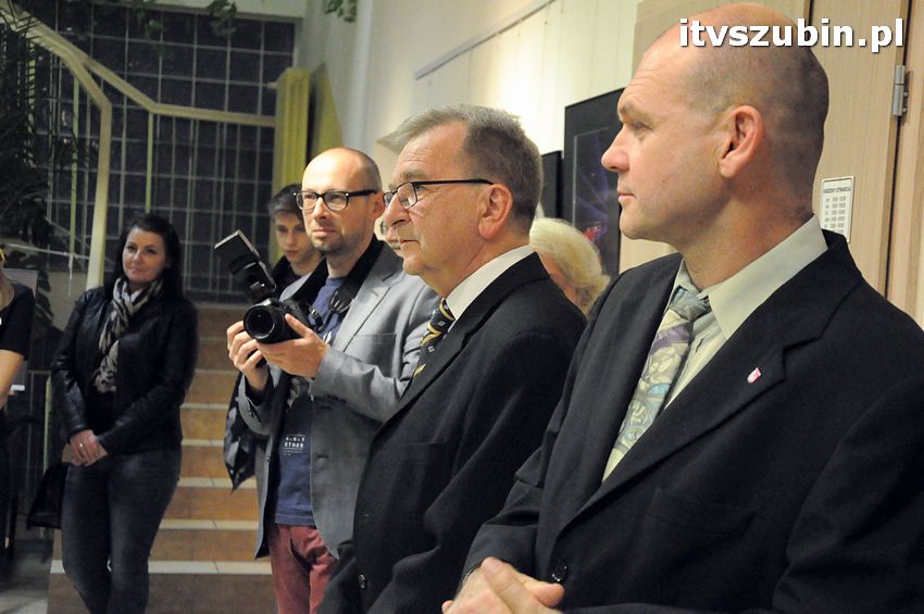 Sukces Julii i światło w obrazach