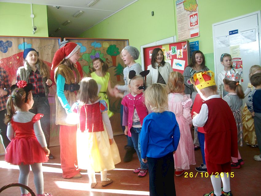 Międzynarodowy Miesiąc Bibliotek Szkolnych w Zespole Szkół w Kowalewie