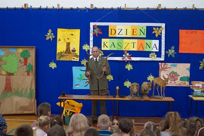 ?Dzień Kasztana? ? Zespół Szkół Kowalewo