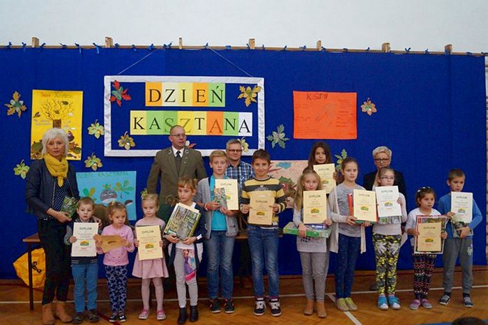 ?Dzień Kasztana? ? Zespół Szkół Kowalewo