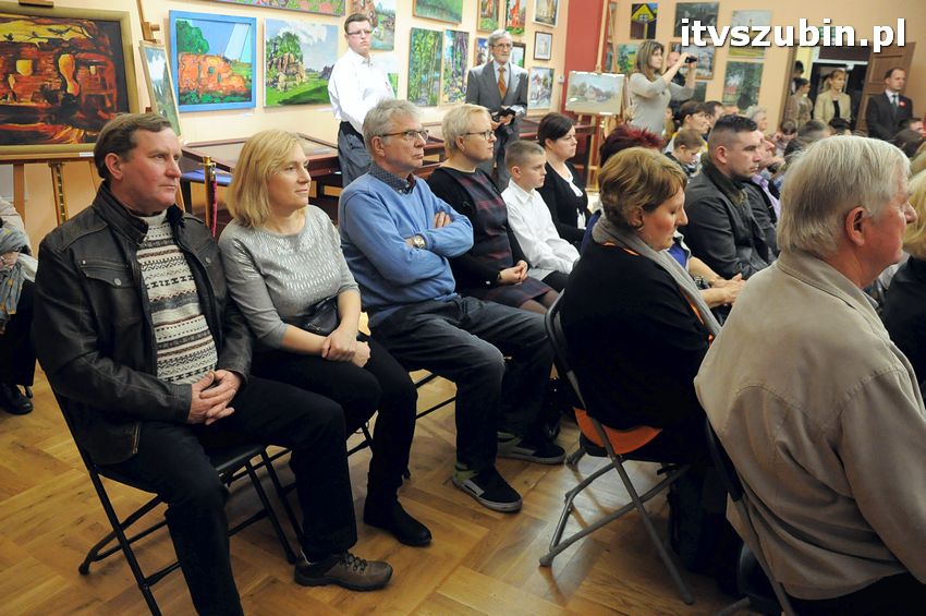 Wieczornica patriotyczna z Szubinem w tle