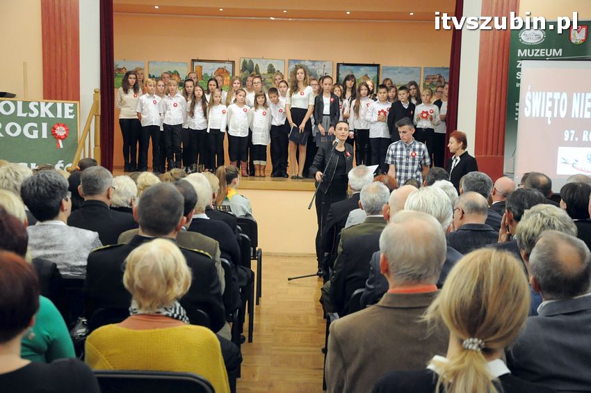 Wieczornica patriotyczna z Szubinem w tle