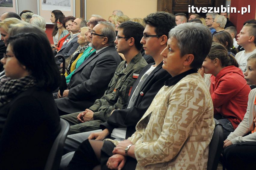 Wieczornica patriotyczna z Szubinem w tle