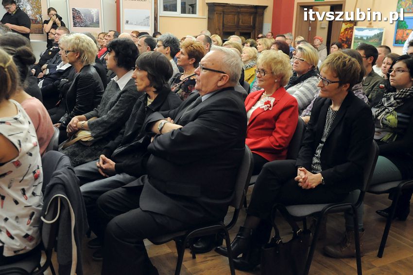 Wieczornica patriotyczna z Szubinem w tle