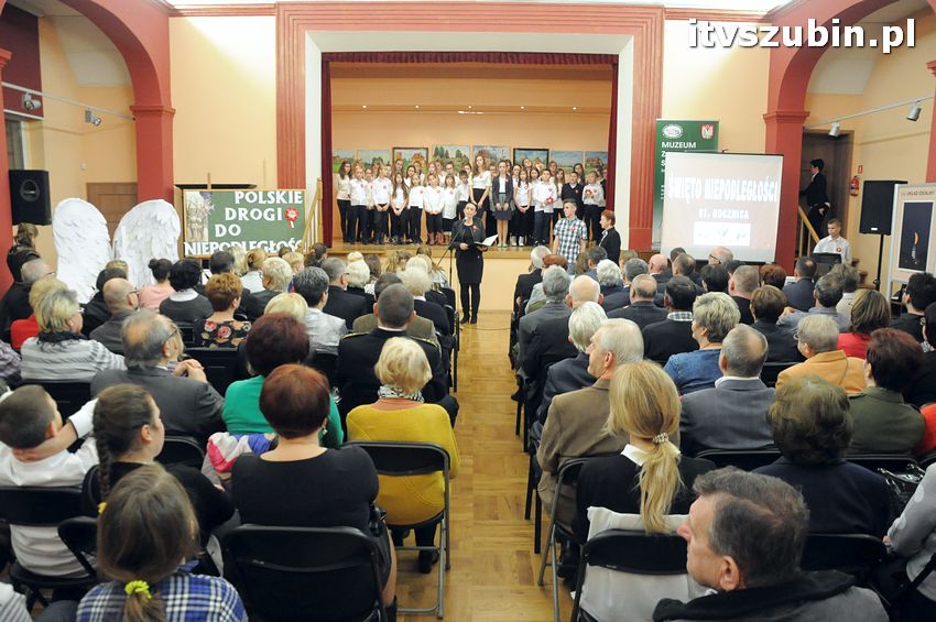 Wieczornica patriotyczna z Szubinem w tle