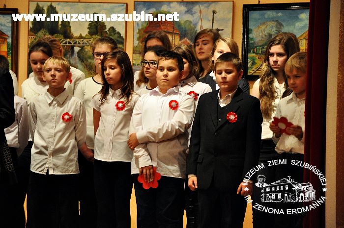 Wieczornica patriotyczna z Szubinem w tle