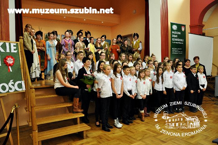 Wieczornica patriotyczna z Szubinem w tle