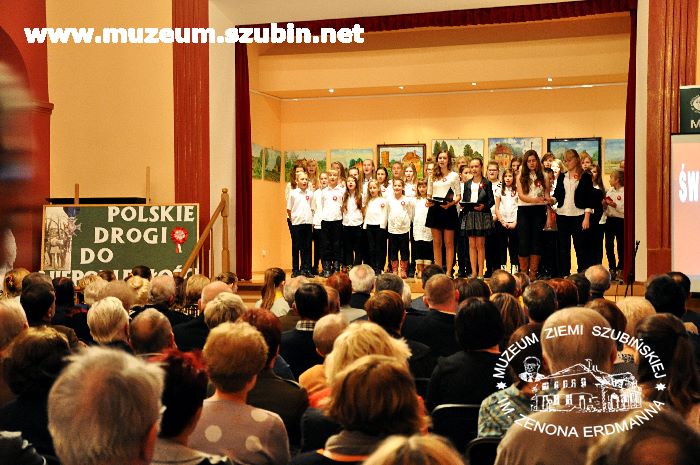 Wieczornica patriotyczna z Szubinem w tle