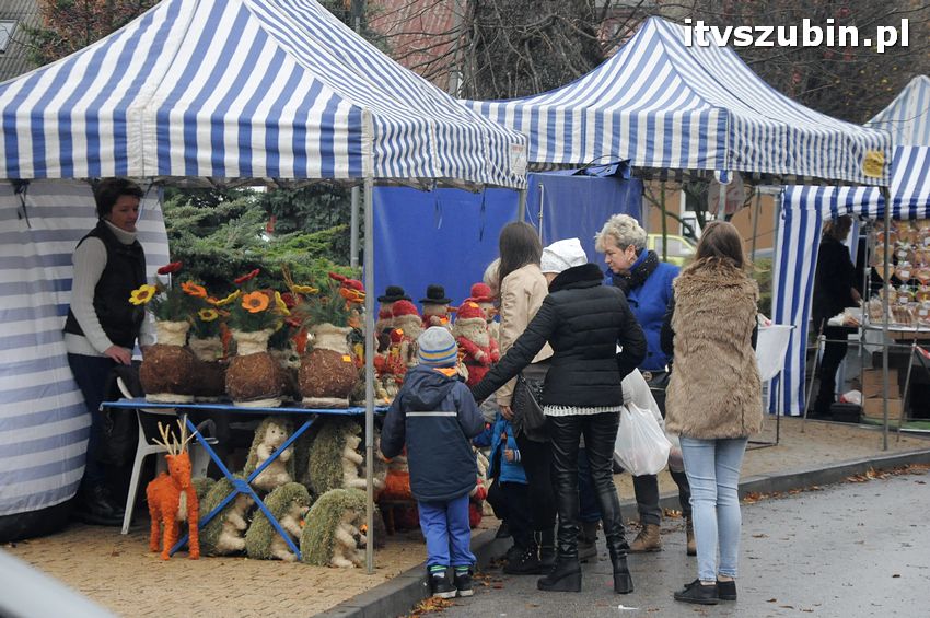 Obchodach Święta Niepodległości w Szubinie