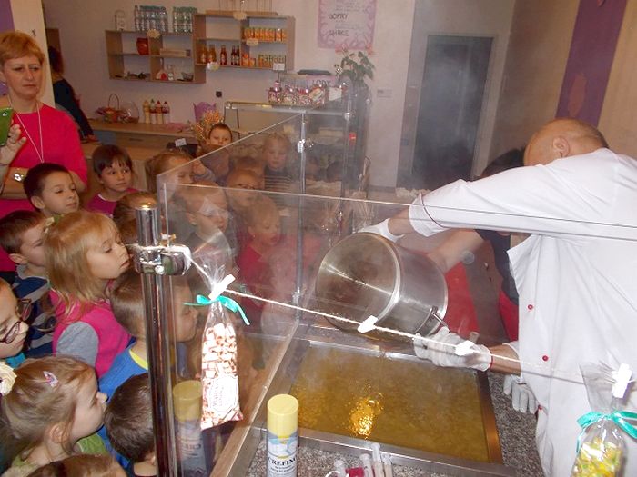 Przedszkolaki w ?Magicznej Cukierni?