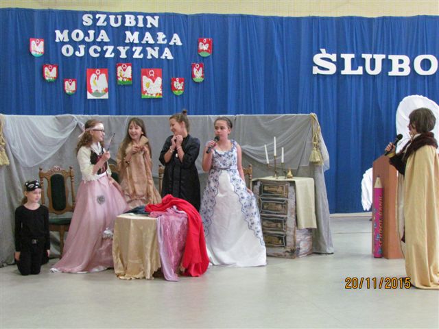 Pasowanie na uczniów w Szkole Podstawowej nr 1 im. Króla Władysława Jagiełły w Szubinie
