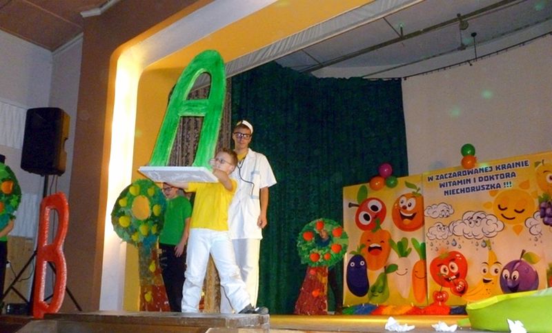 Teatr to jest dobra rzecz, w teatr warto bawić się
