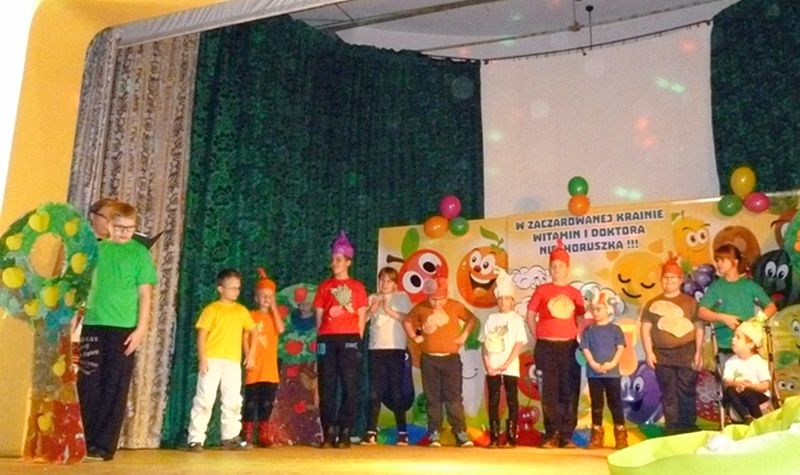 Teatr to jest dobra rzecz, w teatr warto bawić się
