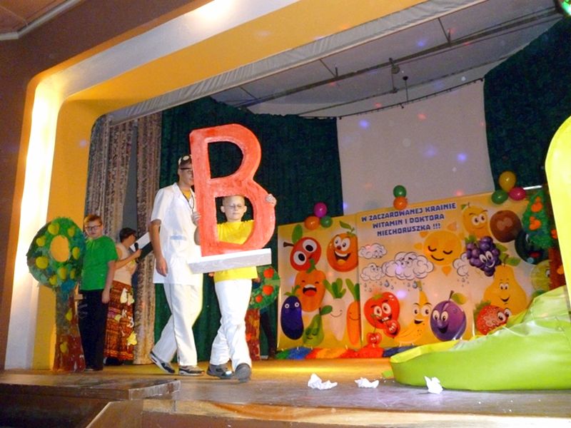 Teatr to jest dobra rzecz, w teatr warto bawić się