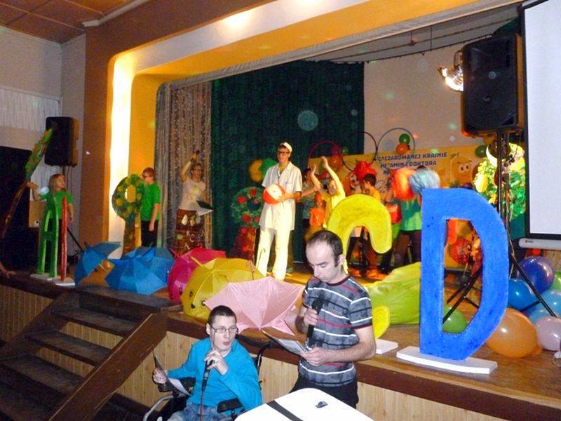 Teatr to jest dobra rzecz, w teatr warto bawić się