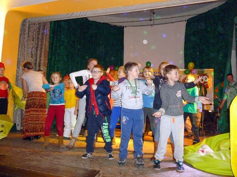 Teatr to jest dobra rzecz, w teatr warto bawić się