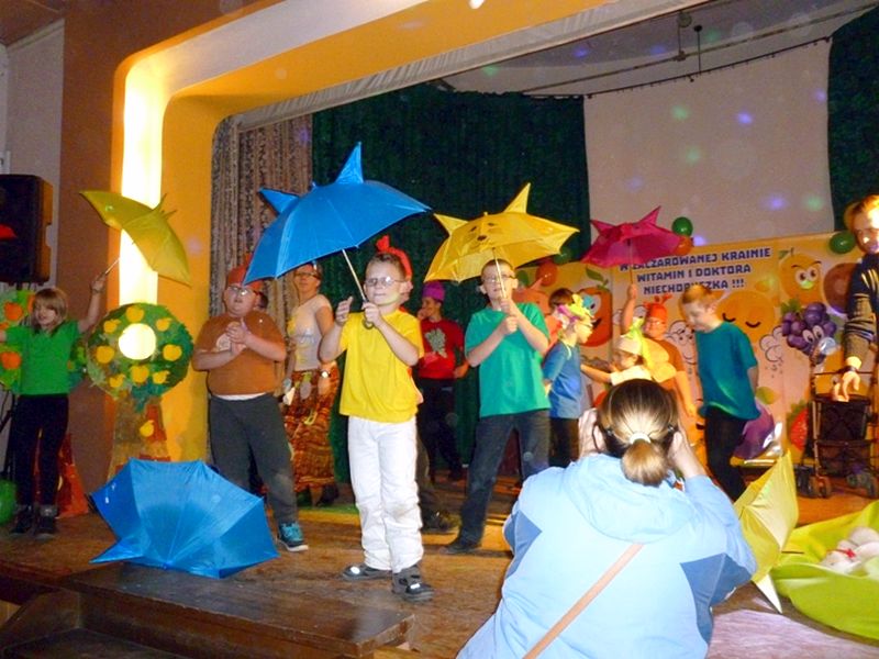 Teatr to jest dobra rzecz, w teatr warto bawić się