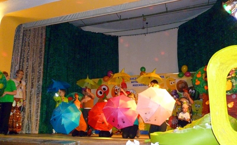 Teatr to jest dobra rzecz, w teatr warto bawić się