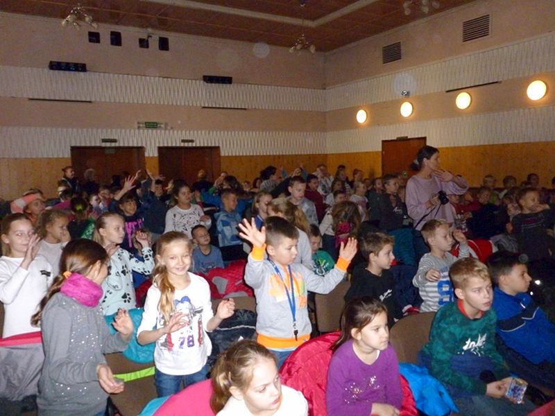 Teatr to jest dobra rzecz, w teatr warto bawić się