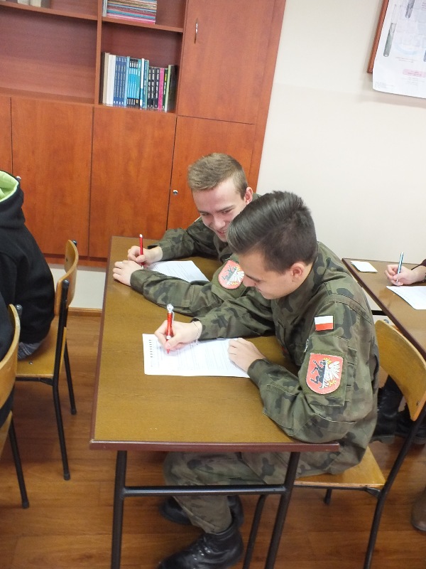 Silna reprezentacja uczniów z ZSP w Szubinie w Olimpiadzie Wiedzy o Bezpieczeństwie