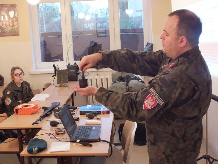 Kolejne dobowe szkolenie taktyczne uczniów kadetów klasy wojskowej z ZSP w Szubinie