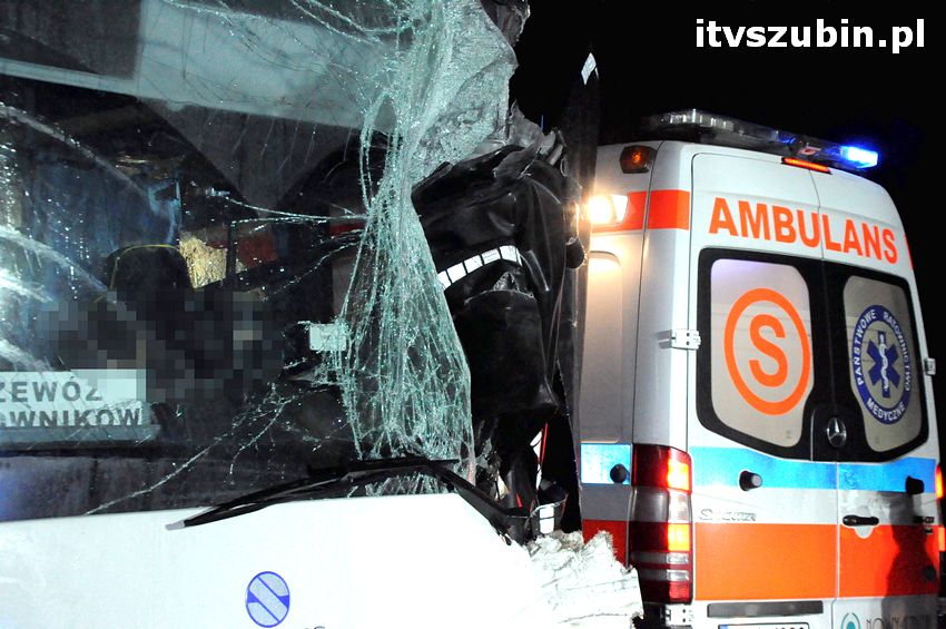Kierowca autobusu zginął na miejscu [Ustalenia policji]