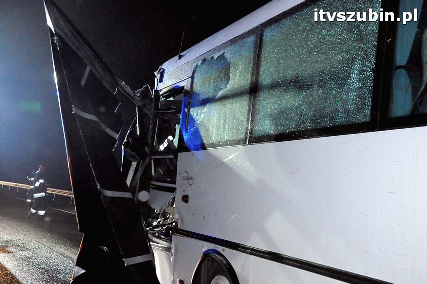 Kierowca autobusu zginął na miejscu [Ustalenia policji]