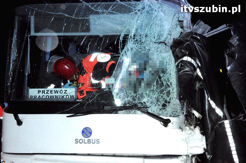 Kierowca autobusu zginął na miejscu [Ustalenia policji]