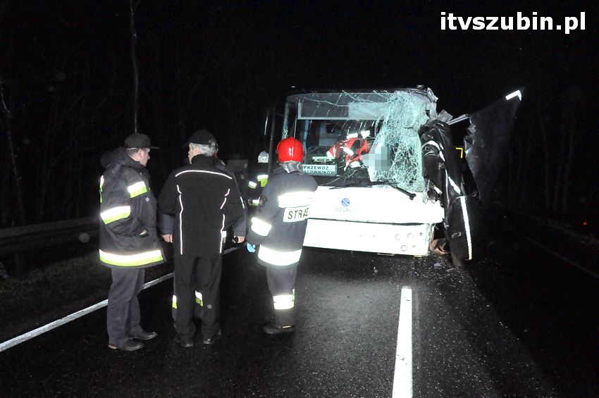 Kierowca autobusu zginął na miejscu [Ustalenia policji]