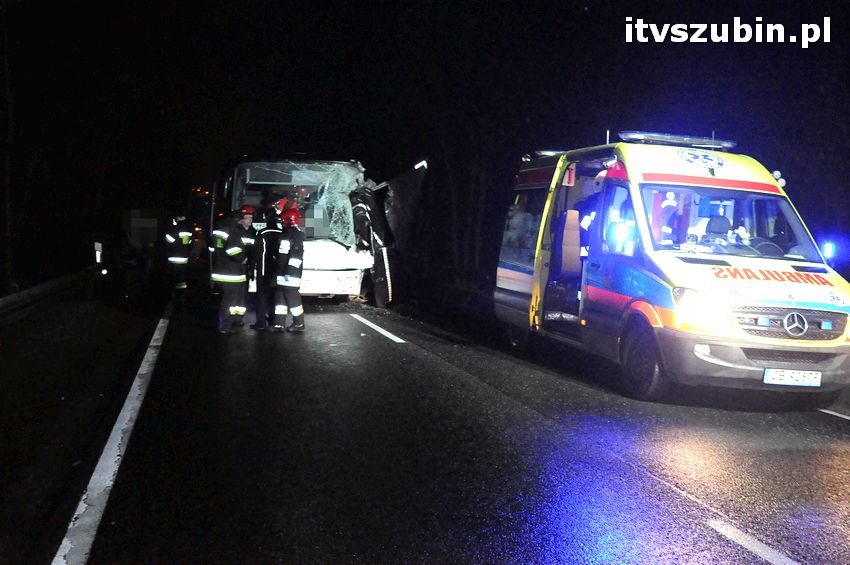 Kierowca autobusu zginął na miejscu [Ustalenia policji]