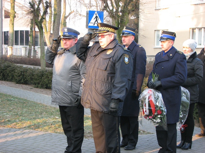 Gminne obchody 97. rocznicy wybuchu Powstania Wielkopolskiego 1918-1919 w Mroczy z udziałem uczniów ?mundurowych? z ZSP w Szubinie