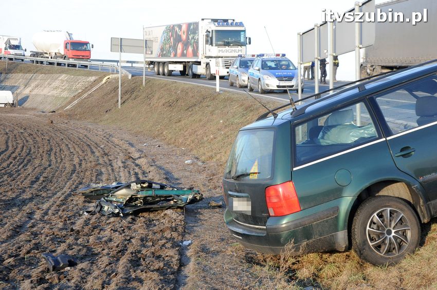 Wypadek Tira z osobówką w Smolnikach