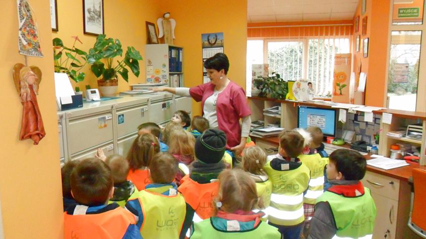 ?Pszczółki? z Samorządowego Przedszkola nr 2 w Szubinie z wizytą w Przychodni ?Lekarz Domowy?