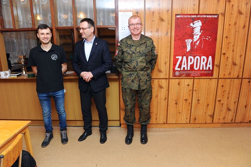 ZSP w Szubinie upamiętnił Żołnierzy Niezłomnych na strzelnicy sportowej