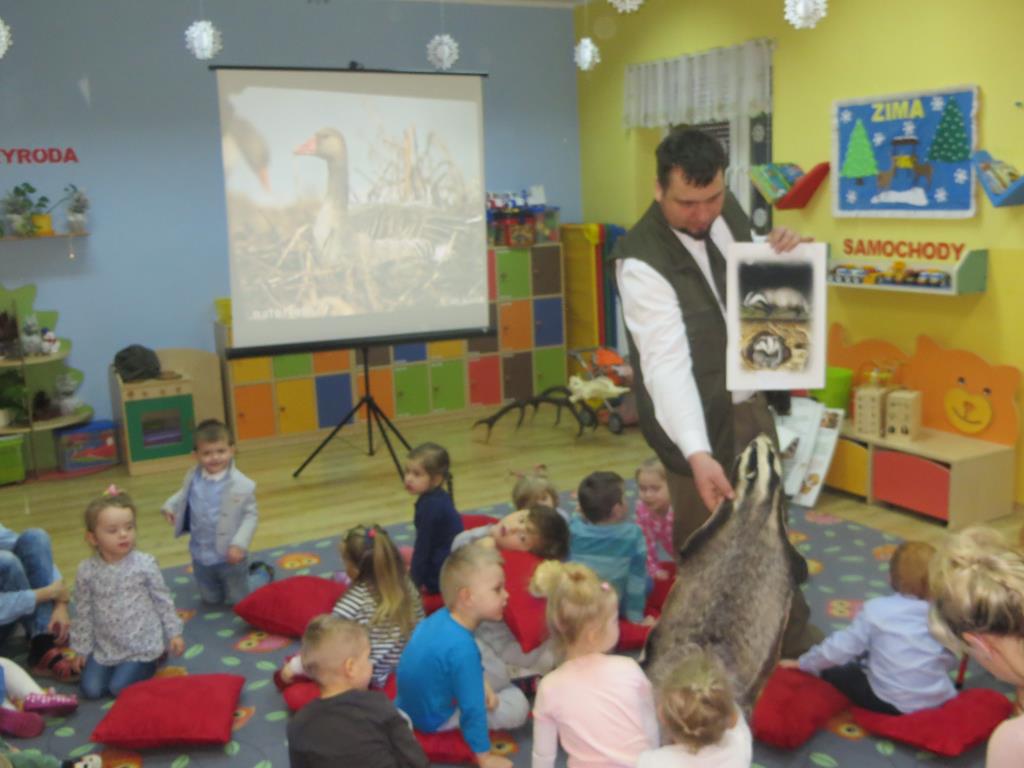 ?Misie? poznały faunę i florę okolicznych lasów