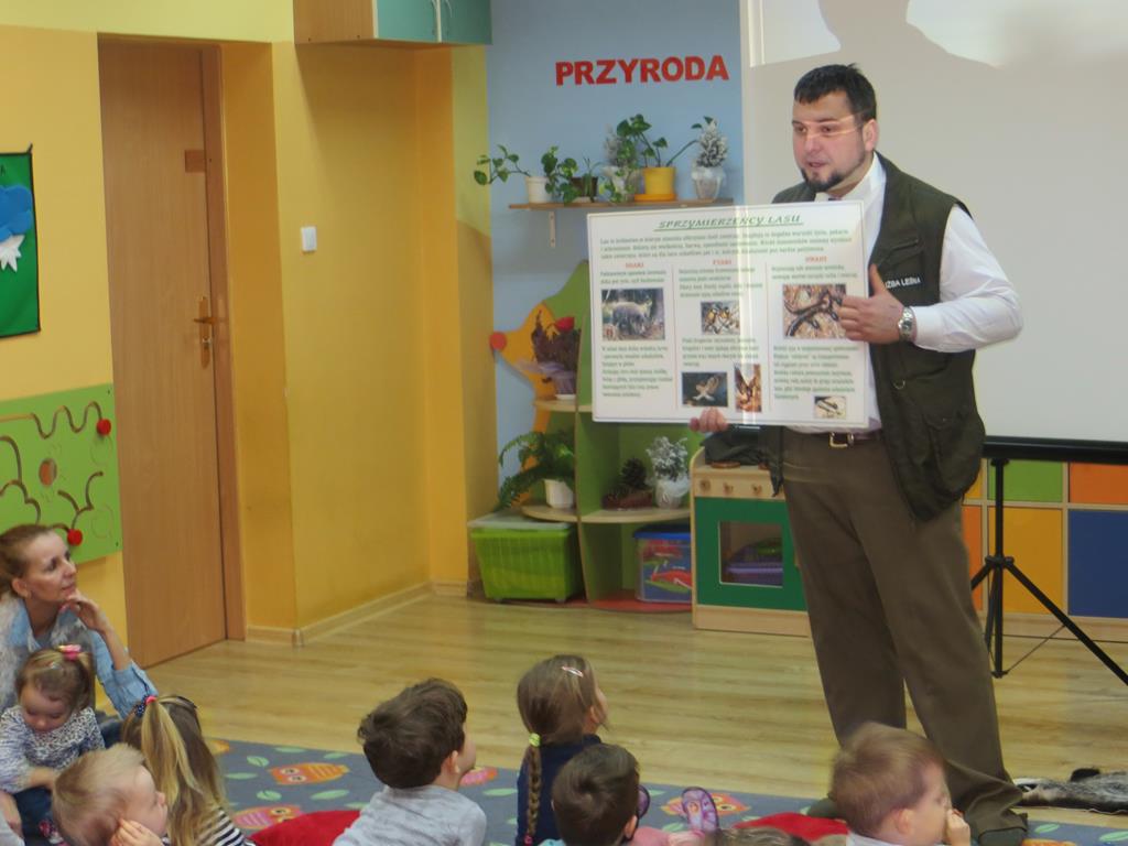 ?Misie? poznały faunę i florę okolicznych lasów