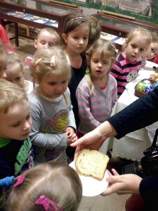 Przedszkolaki poznają zwyczaje i tradycje Świąt Wielkanocnych