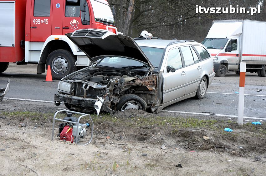 Wpadek na krajowej piątce, kierujący oplem miał 1,5 promila
