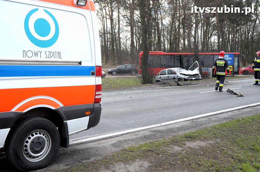 Wpadek na krajowej piątce, kierujący oplem miał 1,5 promila