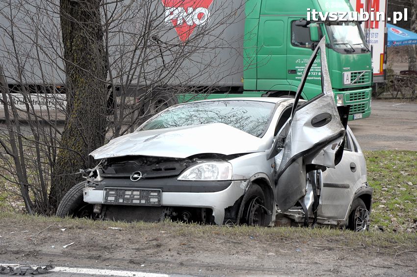 Wpadek na krajowej piątce, kierujący oplem miał 1,5 promila